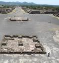 This shows the Avenue of the Dead City of Teotihuacan.