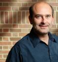 Psychology professor Justin Rhodes, University of Illinois, and his colleagues found evidence contradicting a popular hypothesis suggesting male spatial superiority is a result of natural selection.