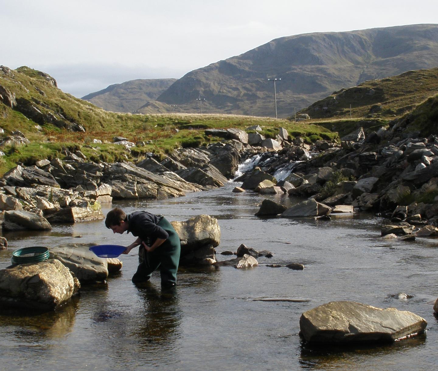 Archaeologists discover evidence of prehistoric gold trade route (e) Science News